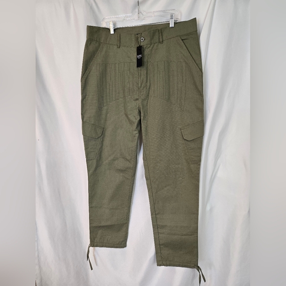 boohooMan New Cargo Olive Green Pants. Size 38 - Picture 1 of 9